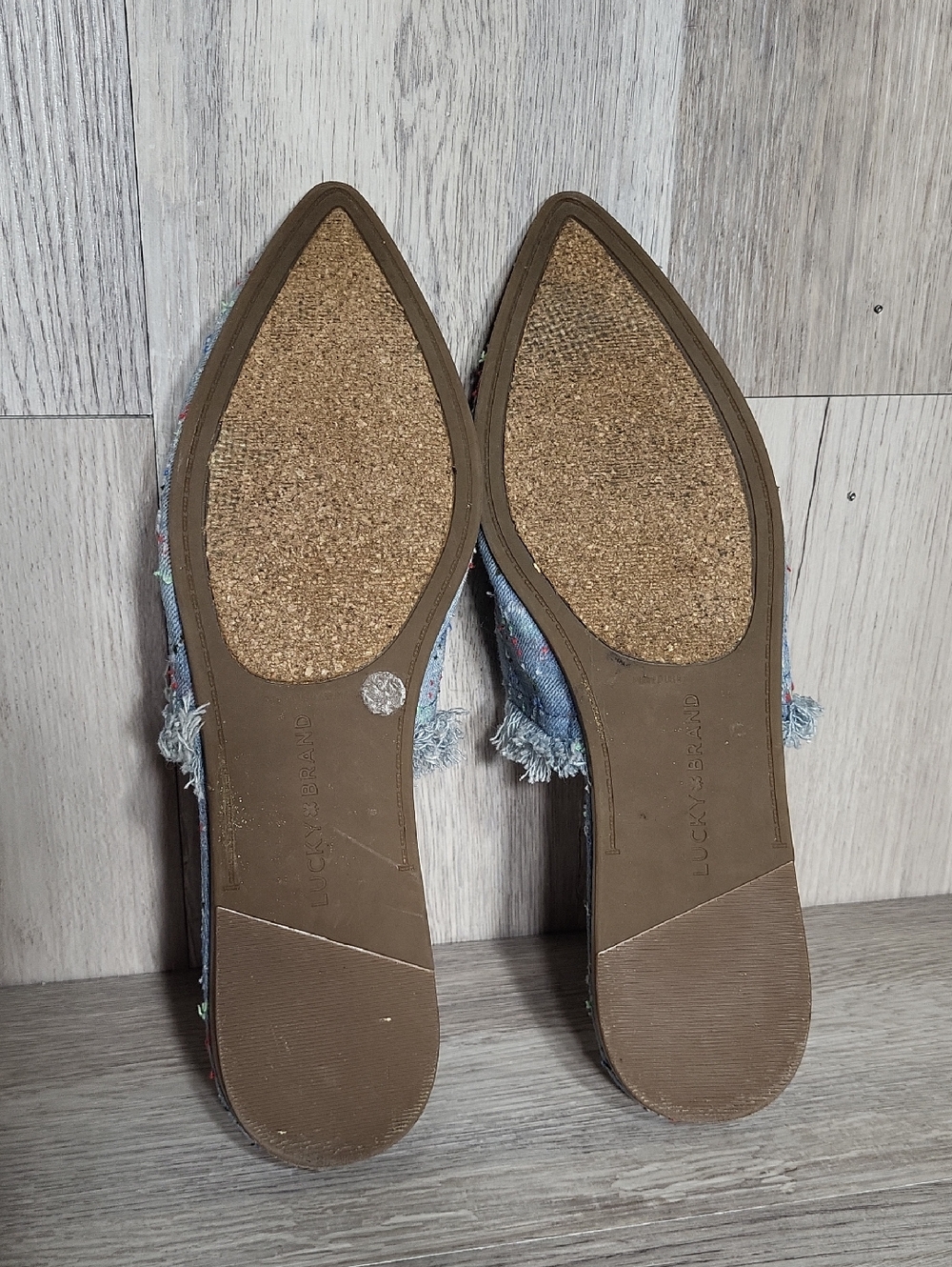 Lucky Brand Denim Embroidered Pointed Toe Mule Flats Frayed Trim Slip On Shoes - Picture 2 of 6